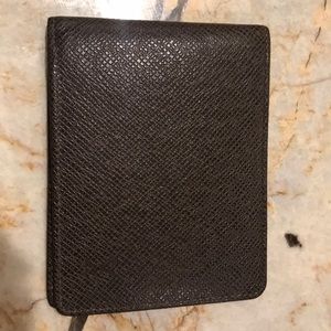 Louis Vuitton billfold wallet